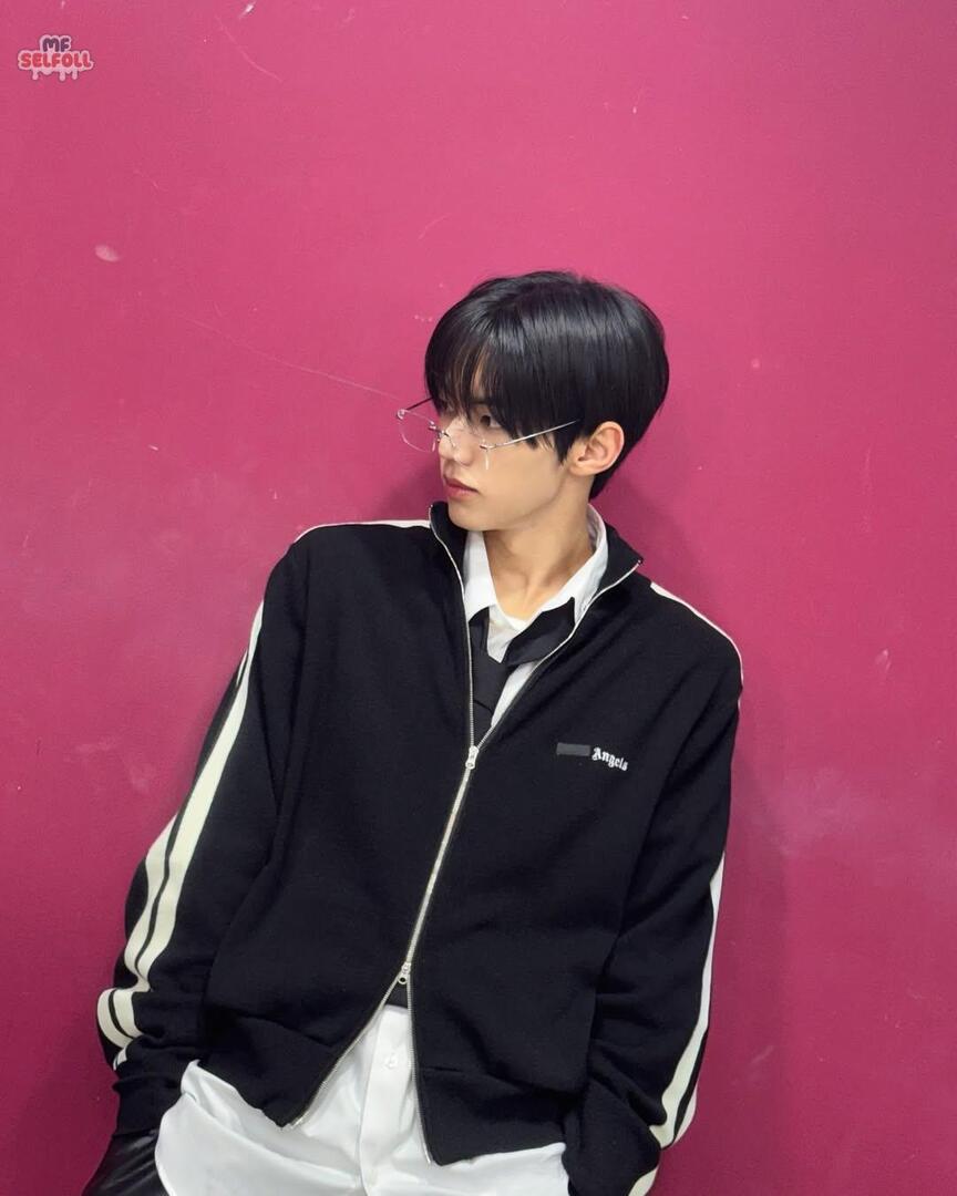 SELFOL ONLY! tweet media