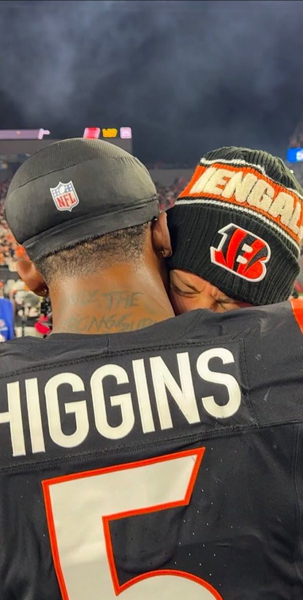 YoshiSZNs's tweet photo. Keep Tee in Cincinnati🥺 https://t.co/o6PbzP6KDb