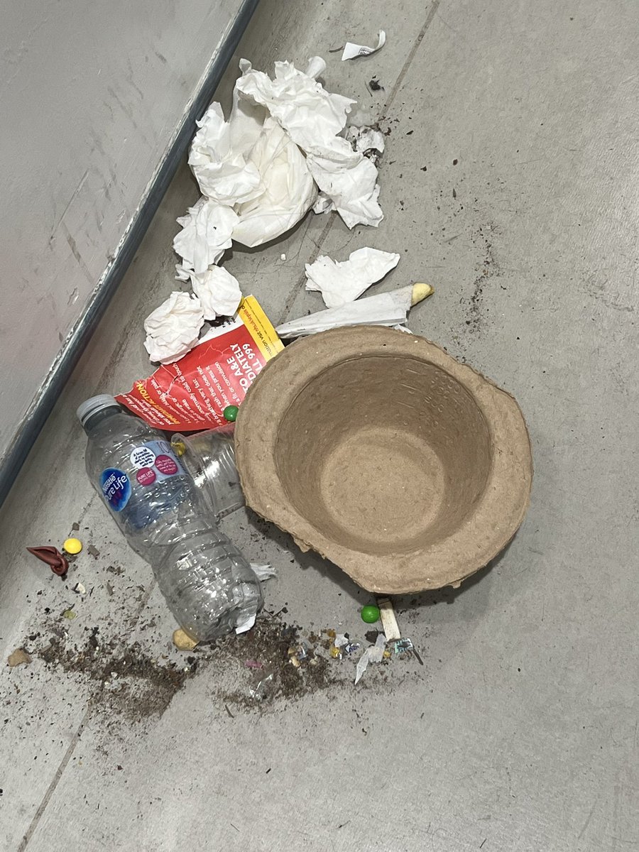 SylvanaStorey's tweet photo. #COVID_19 a distant memory in A&amp;E Northwick Park hospital https://t.co/xa3QkWUJMB