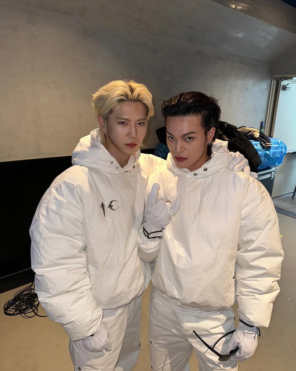 WDBZIP's tweet photo. 📷 < Haesung's IG Post >
📆 241227
— "Comeback Home."
(Haesung as one of the dancers for 2NE1 and G-Dragon)
#WEDEMBOYZ #WDBZ #위댐보이즈 #Haesung #해성 #이해성 https://t.co/dIsE2404oE