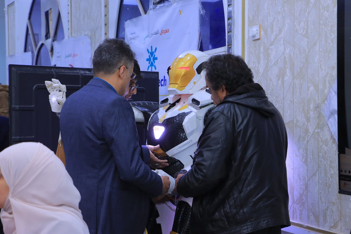 GDGSanaa's tweet photo. #صور10
لحظات لا تُنسى مع مجتمع المطورين في DevFest 2024 شكرًا لجميع الحضور على مشاركتهم وطاقتهم الإيجابية.
بقية الصور:
https://t.co/SifSHSe5tc

#DevFestSanaa2024
#GDG_SANAA
#GDGSANAA
#GDG_YEMEN
#DevFest2024 https://t.co/l1rh1Fo8rI