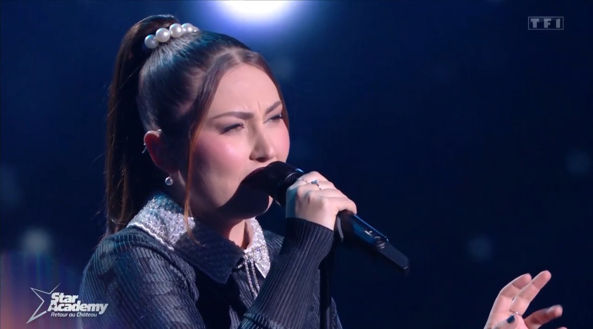 Vraiment touchante cette femme ! <a href="/linhofficielle/">Linh</a> 
#StarAcademy
