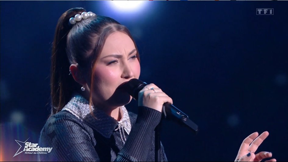 On te dira jamais au revoir <a href="/linhofficielle/">Linh</a> 🥺🫶 cette artiste est tellement sous-côtée et sous-médiatisée, elle mérite la lune, elle est magique #staracademy