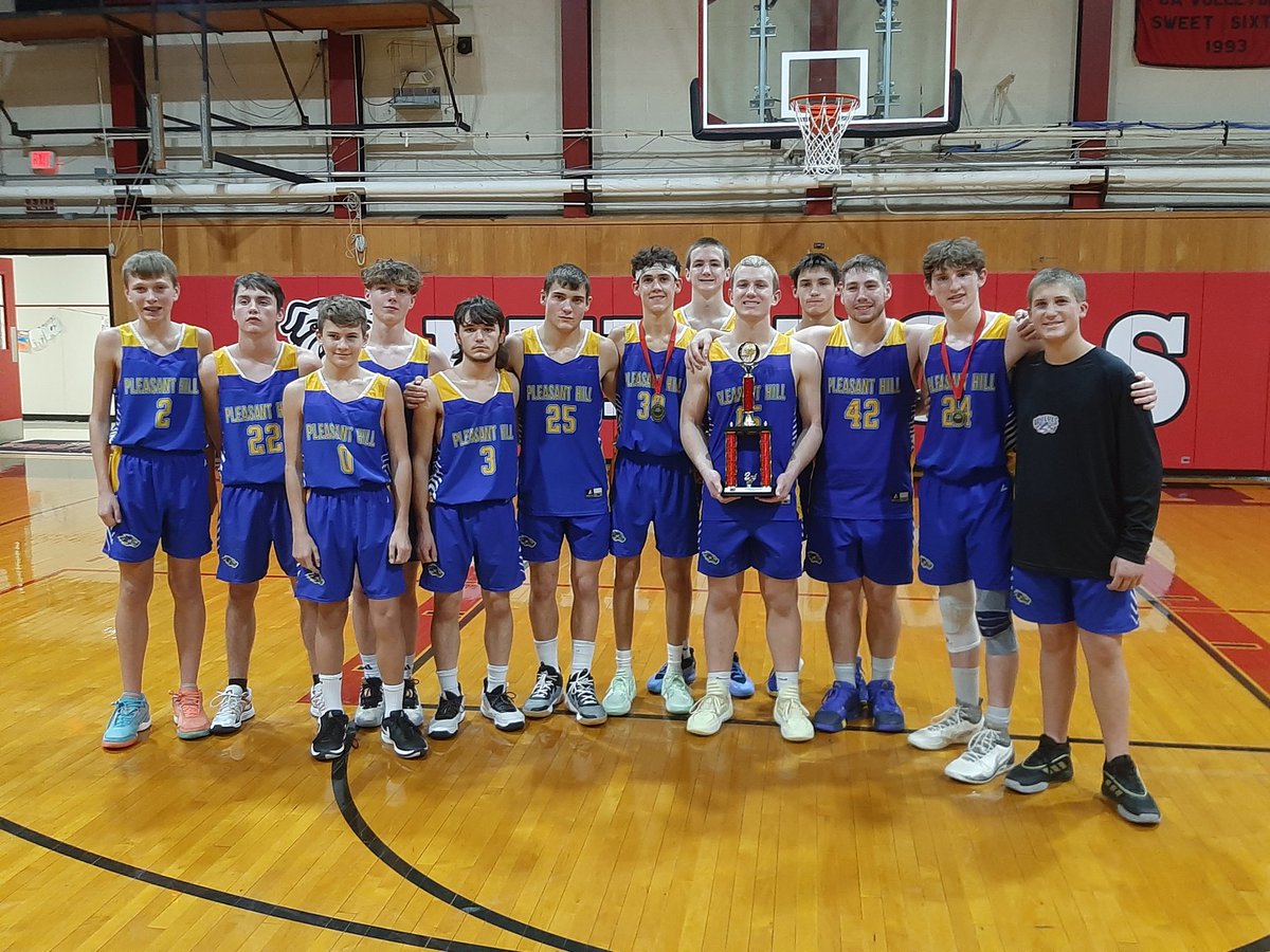 AAldridge2014's tweet photo. Greenview Holiday Tournament 

Championship Game (Final):

Madison - 79
Pleasant Hill - 55

Congratulations to both teams on a great tournament and Championship game!!

@Channel1450com @HardwoodPrepsIL @NestoHoops @RyanMahanSJR @SJRsports https://t.co/Gs7WPiT8r5
