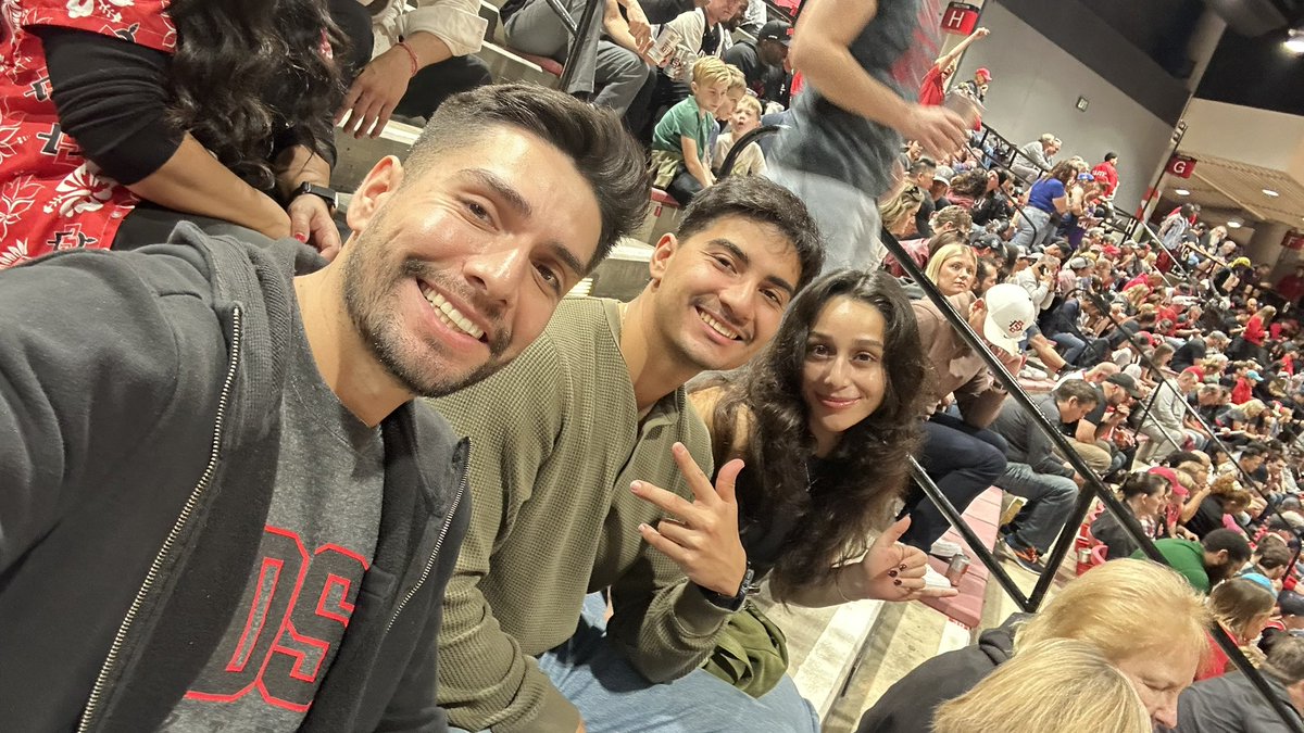 giancarlo396's tweet photo. #GoAztecs https://t.co/eRzlandYHf