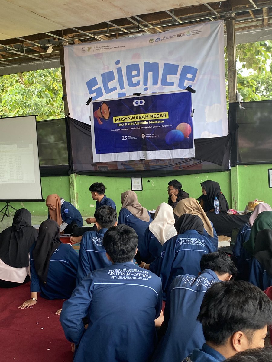 hmjsi_uinam's tweet photo. [🔴LIVE REPORT: MUBES 2024]
Pemaparan Presidium Bendahara Umum HMJ-SI 2024 https://t.co/16xdSogliT