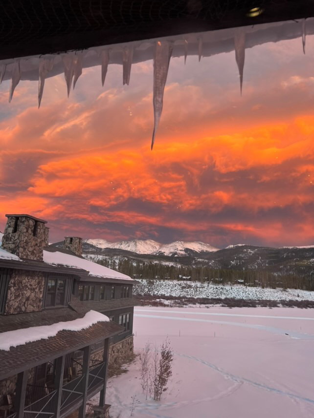 DevilsThumbRnch's tweet photo. Fiery skies on a winter evening ❤️‍🔥 
Thank you for sharing, @jenszczepanski! https://t.co/K4yZ8GTgLL
