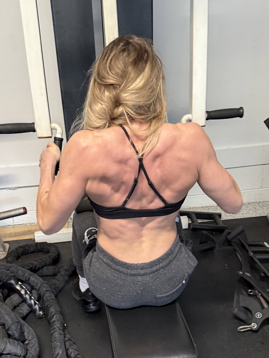 Charlotte Flair tweet media