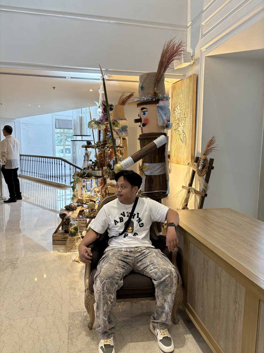 iantot23_'s tweet photo. me 3x🙂‍↔️ https://t.co/8xGgoj4sF4