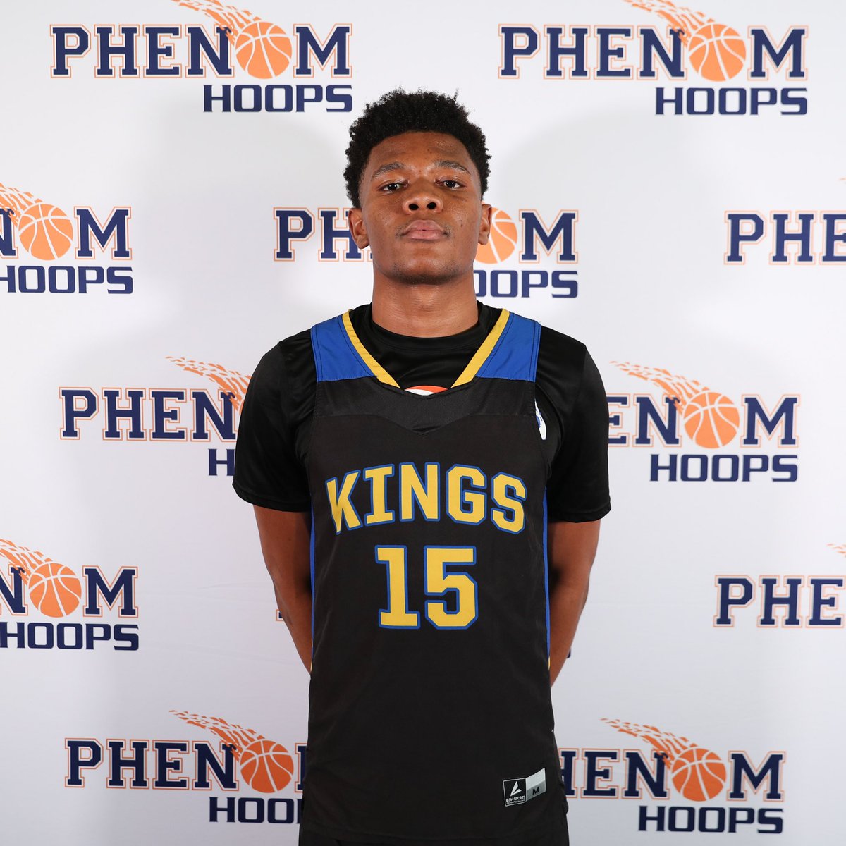 2027 Carlos Marshall (VCCS) has been really good today. Ton activity and a high motor, working hard on the glass, creating opportunities for his team, and scoring strong down low. #PhenomNewYearsBash