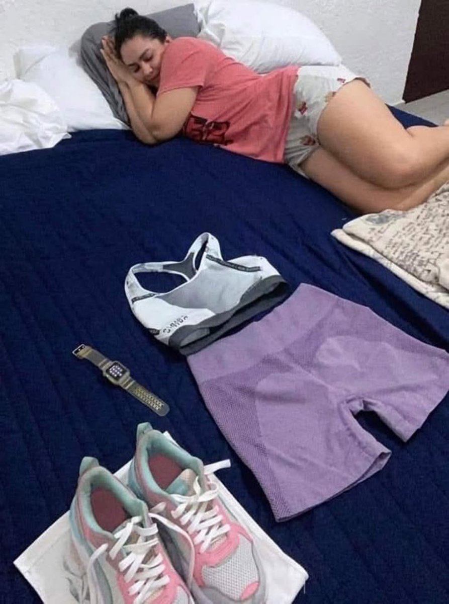 esperando el 2 de enero para ir al gym a bajar todo lo que comí
