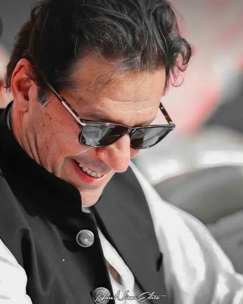 khansonly88's tweet photo. Free Imran Khan #freekhan #imranghazi #ReleaseImranKhan #imrankhanfightingforpakistan #PakistanUnderMilitaryFascism #PakistanUnderFascism #imrankhanlifeathighrisk https://t.co/hpA3KwmHNL