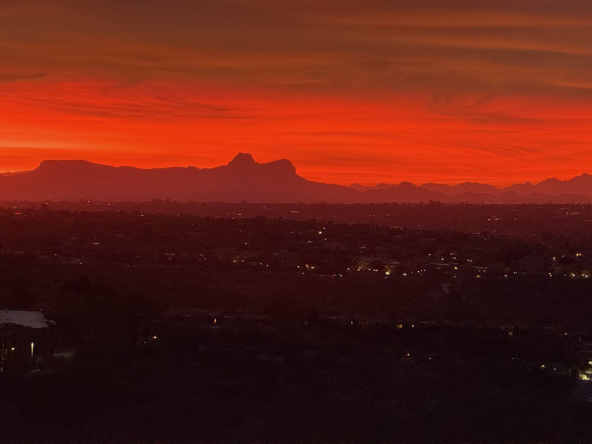 Sunsets in Arizona are something else (no Photoshop):