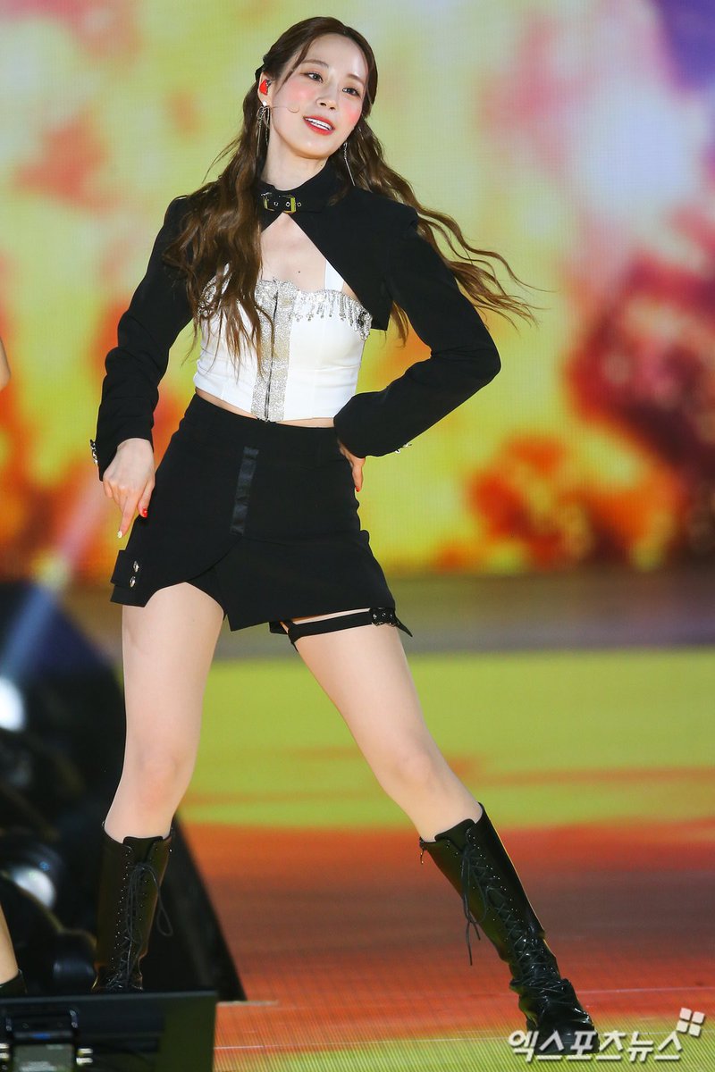 KARApics_'s tweet image. #KARA #Youngji 💛