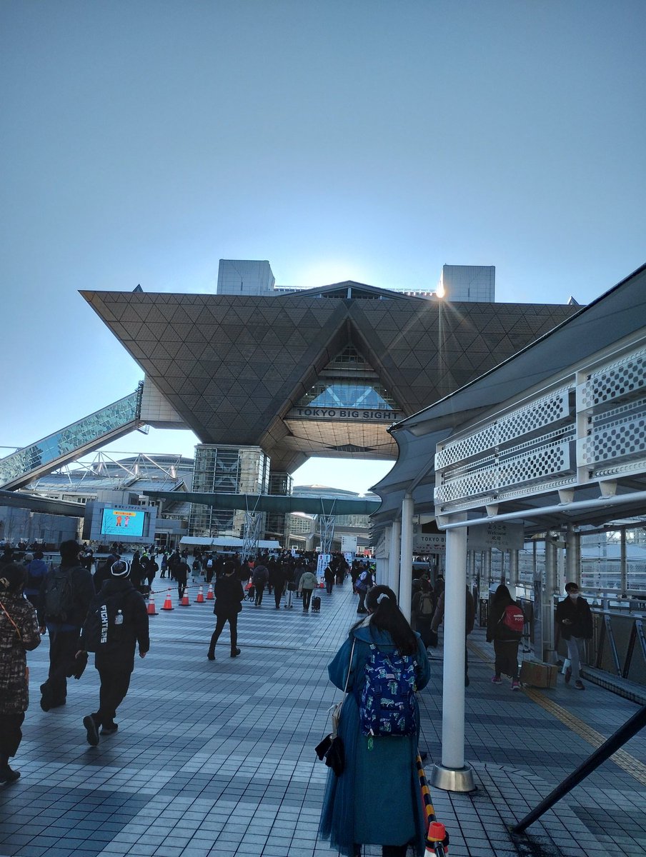 年に２回生存報告をするだけのアカウントと化している