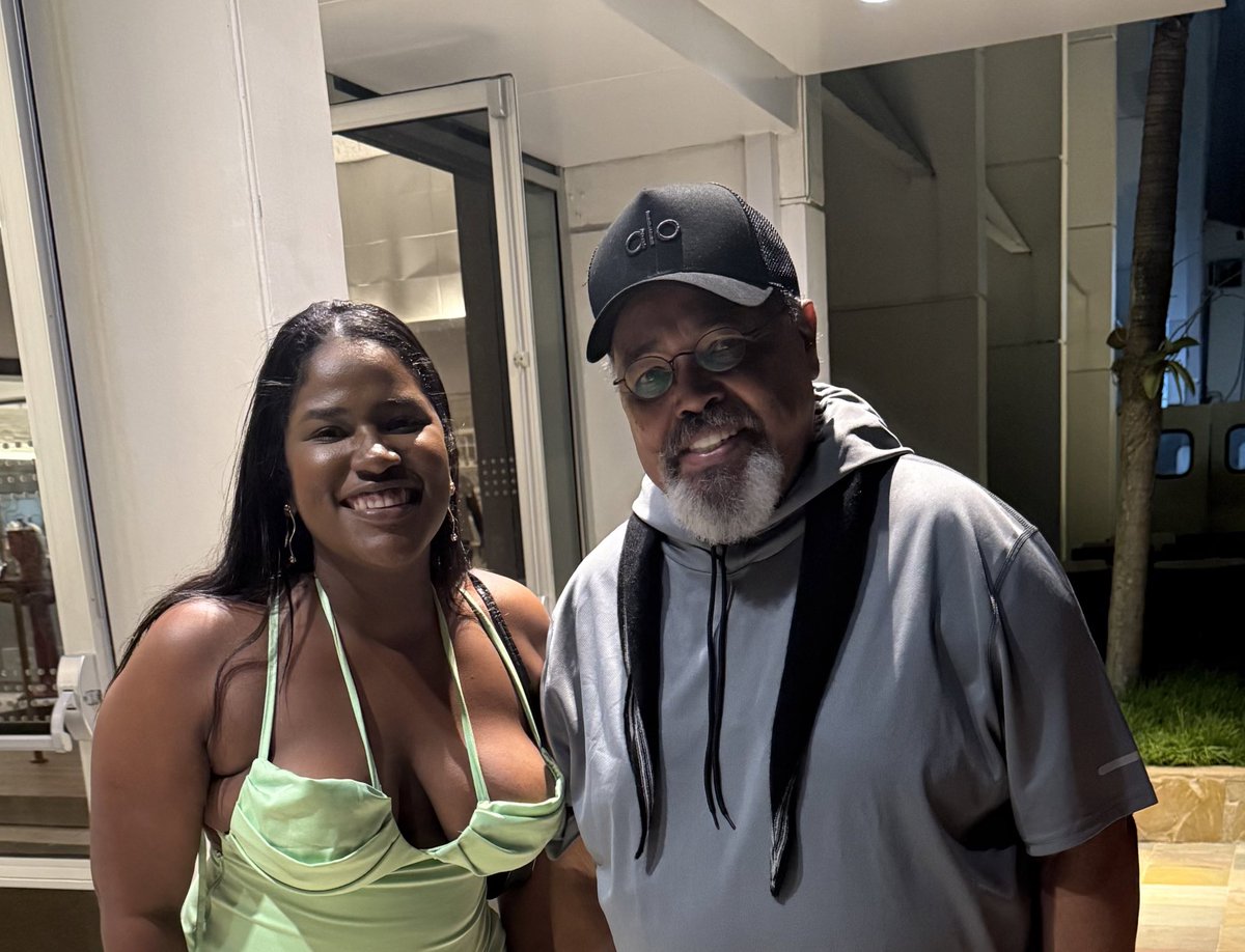 Musa do arco-íris 🌈 tweet media