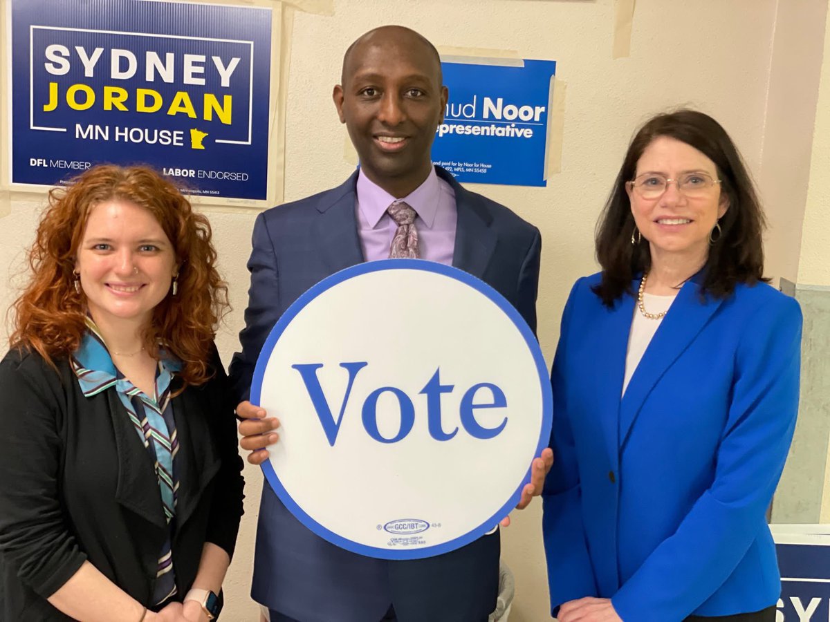 mohamudnoor's tweet image. Today has indeed been challenging. The loss of Senator Kari Dziedzic, who was both a friend and colleague, is deeply felt. My condolences go out to her family and our district during this difficult time.