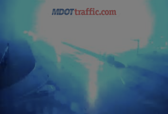 LiveCamChaser's tweet photo. #PowerFlash on a Flowood, #Mississippi Live Traffic Cam moments ago as a #Tornado Warned Storm moved through. 🥴 #mswx @NWSJacksonMS https://t.co/MaONpMlso5