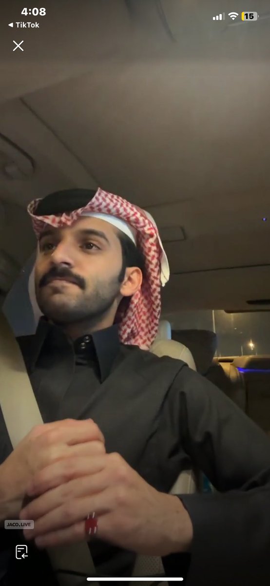 تعجبني سوالف ذي اموت ضحك هههههههههههههههههه #احمدرحيم