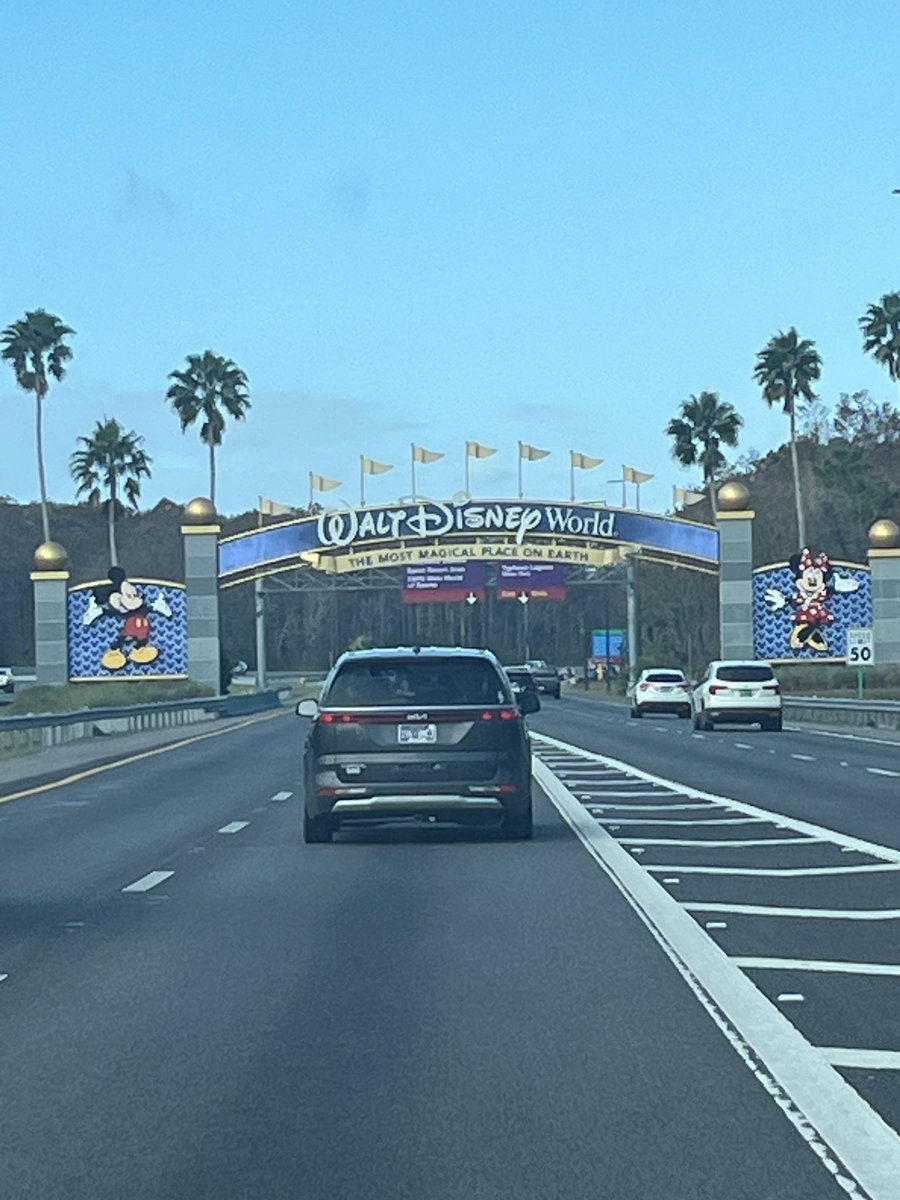 Wahoo_41's tweet photo. The Most Magical Place on Earth!! 24/25 https://t.co/yZo64fMHum