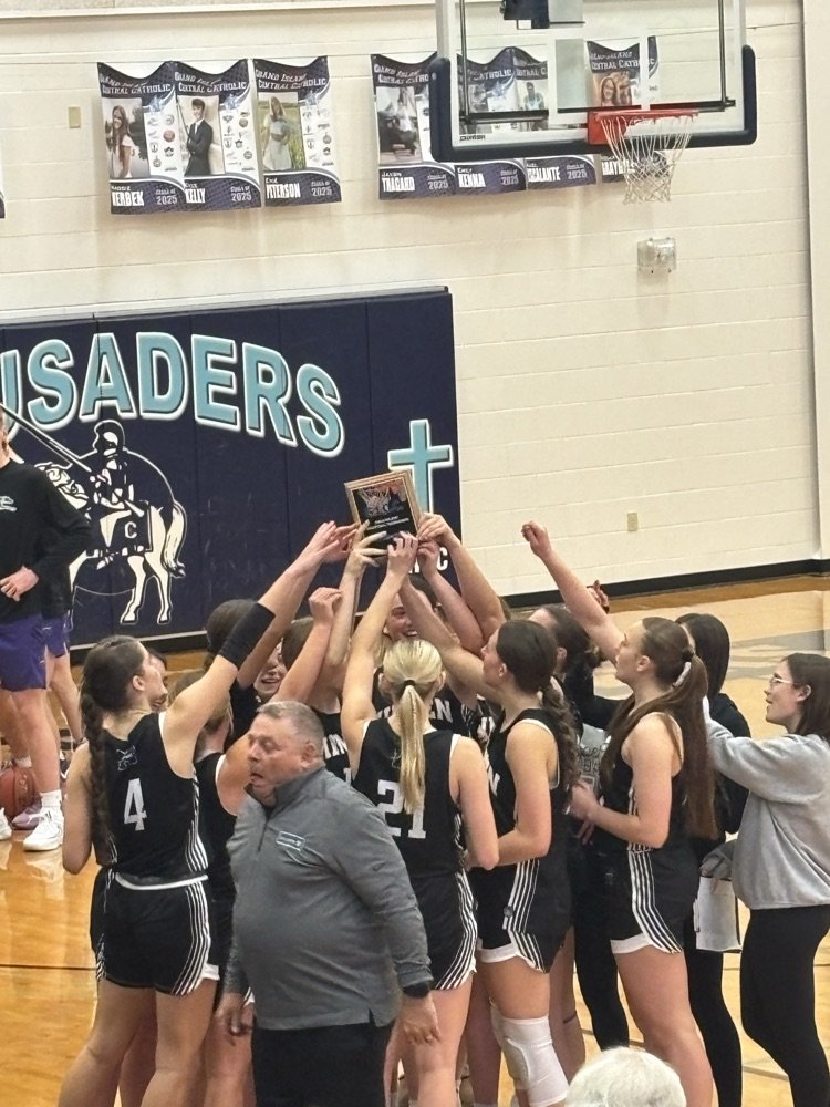 MindenWhippets's tweet photo. Congrats to the Lady Whippets for taking the GICC Holiday Tournament Championship with a win over GICC 45-29!!! https://t.co/KKhKsJtGUJ