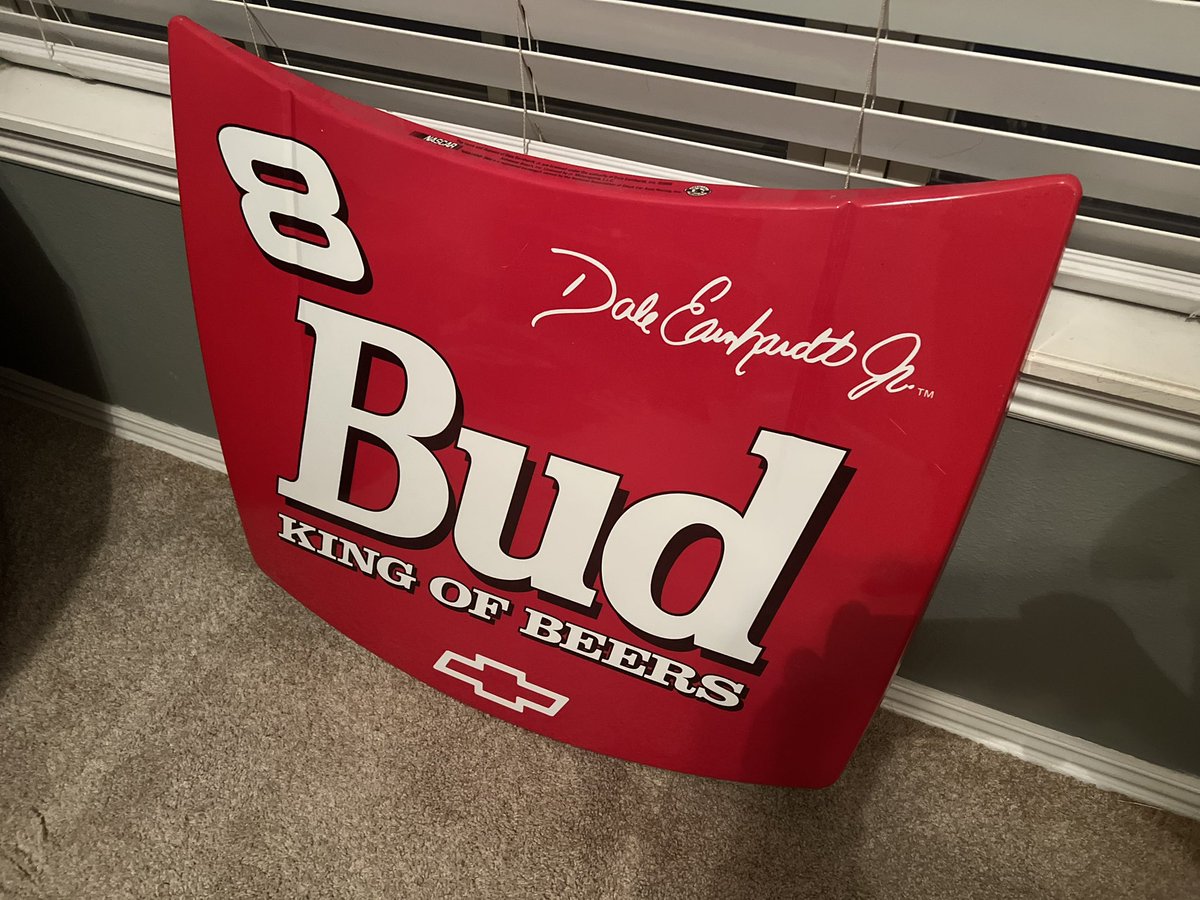WildBill_99's tweet photo. Facebook marketplace finds of the day! Never owned a neon sign before, but pumped to have a @DaleJr one! #NASCAR https://t.co/FO0FKl7MZS