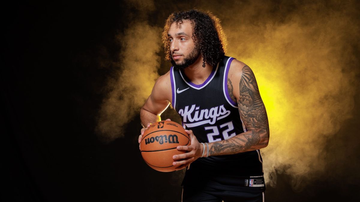 kings_muse's tweet photo. Devin Carter in the 1st quarter:

— 10 PTS
— 1 REB
— 1 STL
— 4-6 FG
— 2-4 3P https://t.co/p6uyGhR9g7
