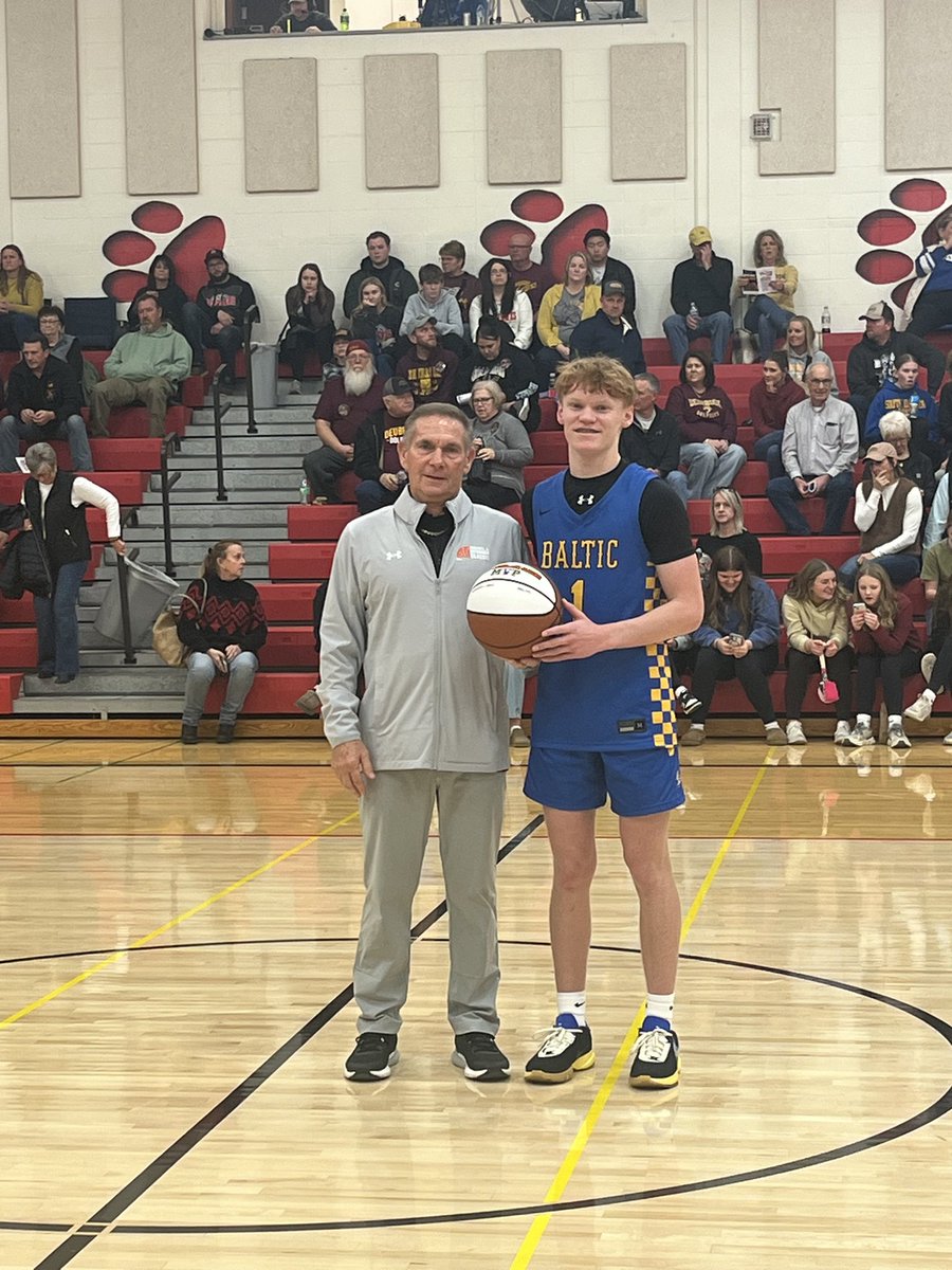 Baltic Boys Basketball (@bball_bhs) on Twitter photo A balanced attack in a Bulldog victory 53-45. <a href="/dylan_runestad/">Dylan Runestad</a> led the way with 17pts, <a href="/BenEricksonBB/">Ben Erickson</a> had 15pts, <a href="/kellen_artz24/">Kellen artz</a> finished with 10. Runestad was also named <a href="/MJEClassic/">Entringer Classic</a> game MVP.
#CouragetoClimb
<a href="/PrepHoopsDakota/">Prep Hoops Dakotas</a> <a href="/DaksHoops/">DAK Hoops</a> <a href="/BigSiouxMedia/">Big Sioux Media Sports Network</a> <a href="/DigitalZSD/">Digital Z South Dakota</a> <a href="/MidcoSports/">Midco Sports</a> A balanced attack in a Bulldog victory 53-45. <a href="/dylan_runestad/">Dylan Runestad</a> led the way with 17pts, <a href="/BenEricksonBB/">Ben Erickson</a> had 15pts, <a href="/kellen_artz24/">Kellen artz</a> finished with 10. Runestad was also named <a href="/MJEClassic/">Entringer Classic</a> game MVP.
#CouragetoClimb
<a href="/PrepHoopsDakota/">Prep Hoops Dakotas</a> <a href="/DaksHoops/">DAK Hoops</a> <a href="/BigSiouxMedia/">Big Sioux Media Sports Network</a> <a href="/DigitalZSD/">Digital Z South Dakota</a> <a href="/MidcoSports/">Midco Sports</a>
