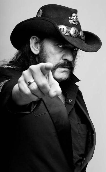 helena_jfontes's tweet photo. #RIPLemmy 🕯 https://t.co/kPmIORXg4F