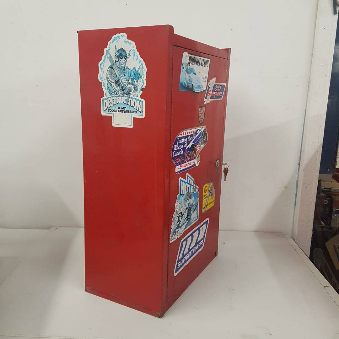 arlissbryant's tweet photo. Mechanics Toolbox Sidecab Hanging Beach Brand https://t.co/kb4AFBaNSV #ChickenDaddy #chickencoop #Etsy #woodstove #signs #ToolBoxStorage https://t.co/Do95l5lcFb