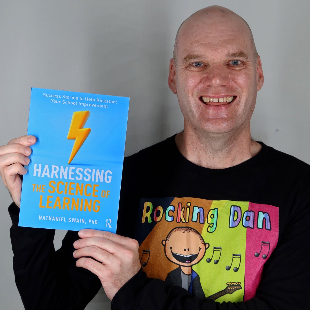 Rocking Dan (@rockingdantm) on Twitter photo Harnessing the Science of Learning by <a href="/NathanielRSwain/">𝗗𝗿 𝗡𝗮𝘁𝗵𝗮𝗻𝗶𝗲𝗹 𝗦𝘄𝗮𝗶𝗻</a> is a brillant book! It encapulates the research and cogintive science around how we learn and provides examples of evidence based practices to improve teaching and learning in schools. #scienceoflearning Harnessing the Science of Learning by <a href="/NathanielRSwain/">𝗗𝗿 𝗡𝗮𝘁𝗵𝗮𝗻𝗶𝗲𝗹 𝗦𝘄𝗮𝗶𝗻</a> is a brillant book! It encapulates the research and cogintive science around how we learn and provides examples of evidence based practices to improve teaching and learning in schools. #scienceoflearning