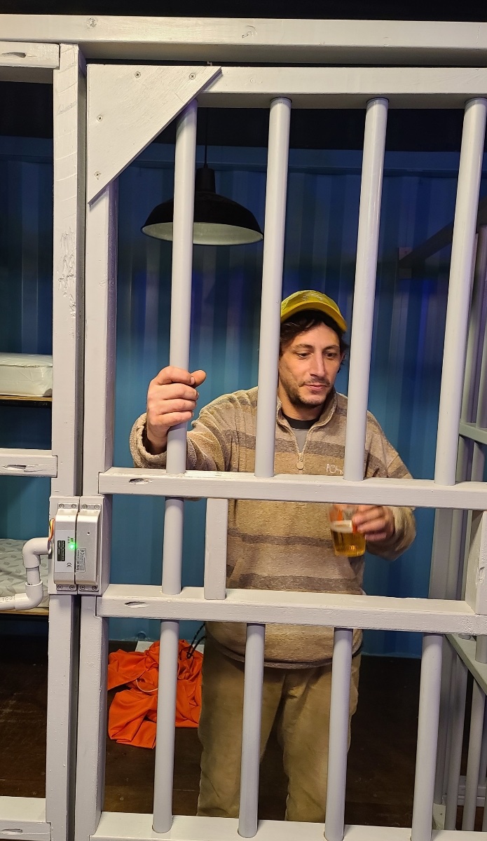 DariusVojdani's tweet image. Positive Vibes, Escape Rooms, good brews. Looking to meet some new gamer Friends i&apos;m 37 yr old (m4f) In the RtP, Area NC!