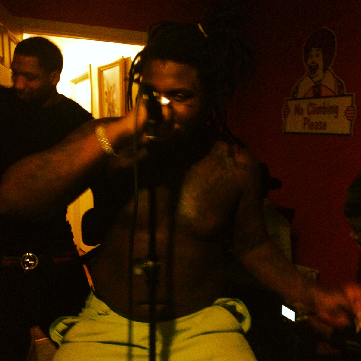 supermodi's tweet photo. the coolest show idea we ever had was @FATTREL @ UHALL, but w/ a band
trel was my neighbor. he came to rehearsal 2 hours late cuz his gf at the time, bambi (from stadium dc, iykyk) stabbed him in the leg
trel has unlimited star power and one day ppl will see what i mean #SBSB https://t.co/OyhyewJthh