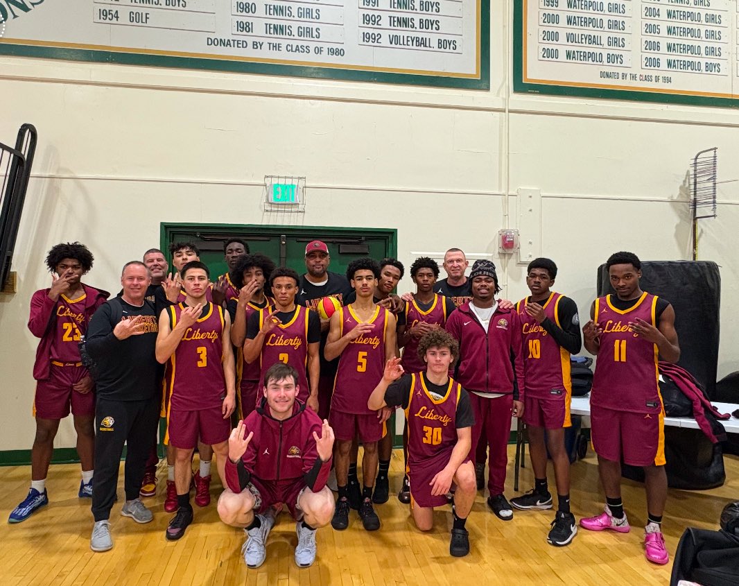 Varsity boys go 3-0 in Santa Barbara. Today we beat Bishop Montgomery 79-54. So Jaiden Miller scored 21, Sr Drew Vixen had 19, and Jr’s Brenden Beresford and Andrew Rendon-Ibarra had 13 a piece. We are now 10-2 on the season and headed back to the Bay. ⁦⁦⁦⁦