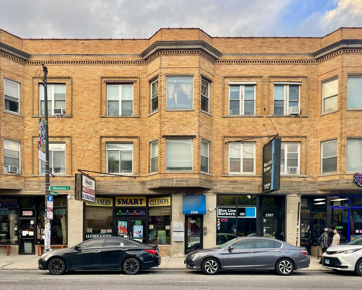 JoshLipnik's tweet photo. Logan Square
Chicago, IL https://t.co/2hVFEpEPhJ