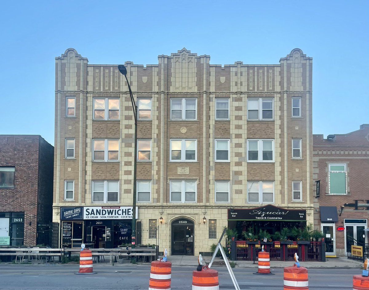 JoshLipnik's tweet photo. Logan Square
Chicago, IL https://t.co/2hVFEpEPhJ
