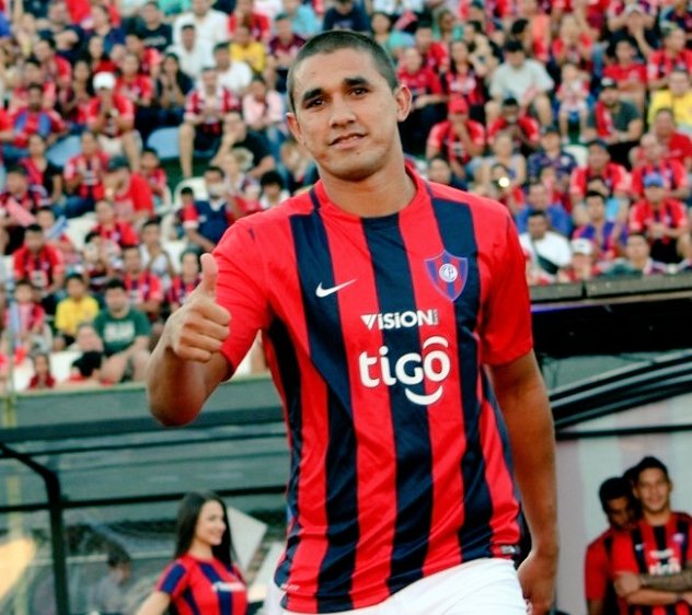 Danymacica's tweet photo. Sras y Sres hinchas de Cerro!
Estoy en condiciones de informar que ahora sí... hay acuerdo entre Newells y Cerro Porteño.
Una vez finalizada la revisión médica y esté todo OK, se firmará el contrato y Gustavo Velázquez en días más será nuevo refuerzo del Ciclón!
🔵🔴💪🏻🇵🇾
@TribunAzulgrana @1330am