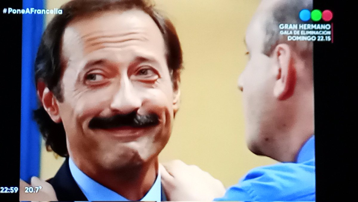 lucasemma94's tweet photo. Las caras de Guillermo. Nunca, jamás, vamos a tener un capocomico como él #PoneAFrancella https://t.co/ZM0U5rpBHH