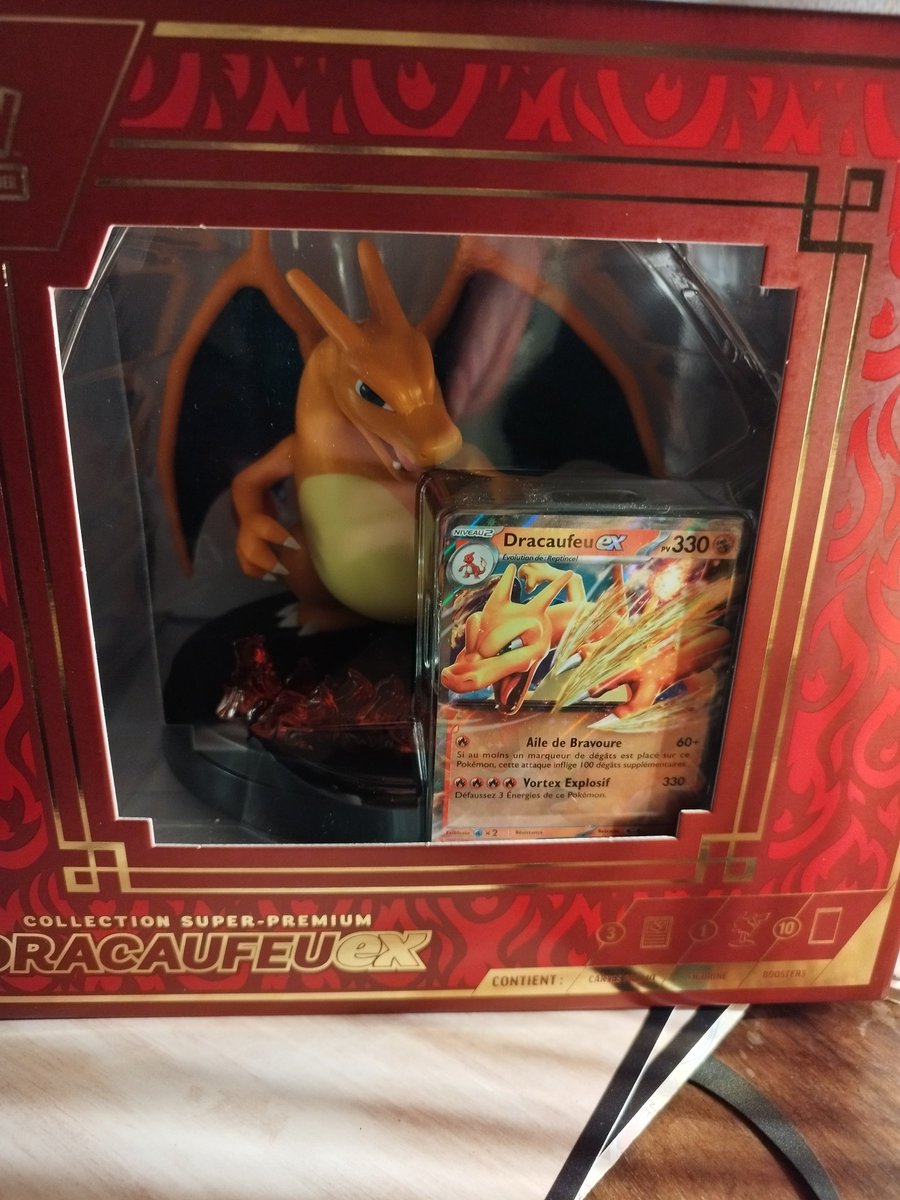 PronoExotique's tweet photo. Un nouveau dans la collection !! #Teamcharizard #Dracaufeu #Pokemon https://t.co/ZSHlMwAEqt