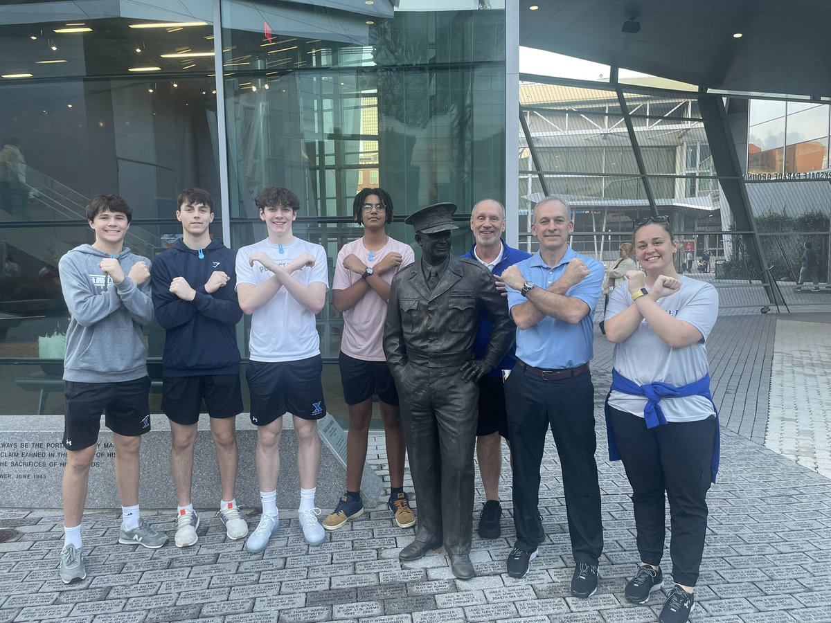 With a little free time today, some of the Bombers visited the National World War II Museum in New Orleans! 🇺🇸

#GoBombers | #AMDG