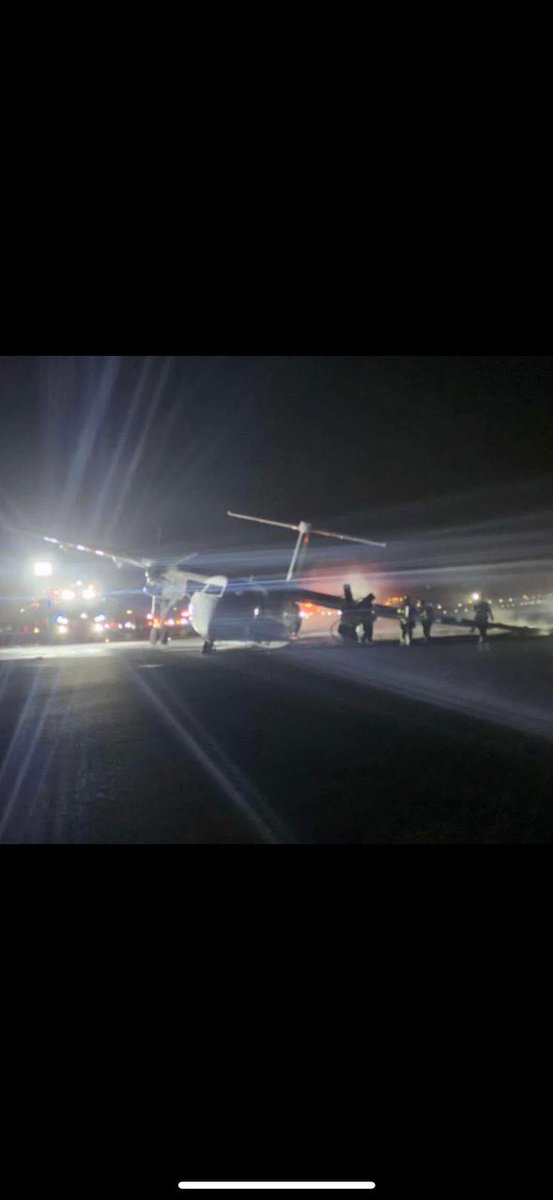 MBSNewsMaritime's tweet photo. Photos from the scene at Halifax International Airport. 

#YHZ #Halifax #Airport 

Photo Credit: Hannah Babin https://t.co/lXWqrvUZ7d