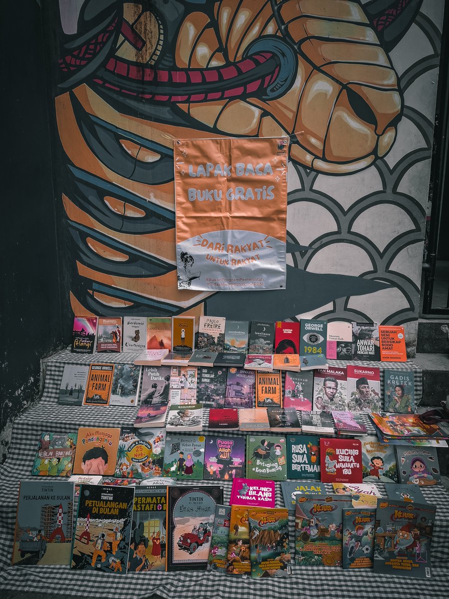 Rumah Literasi tweet media