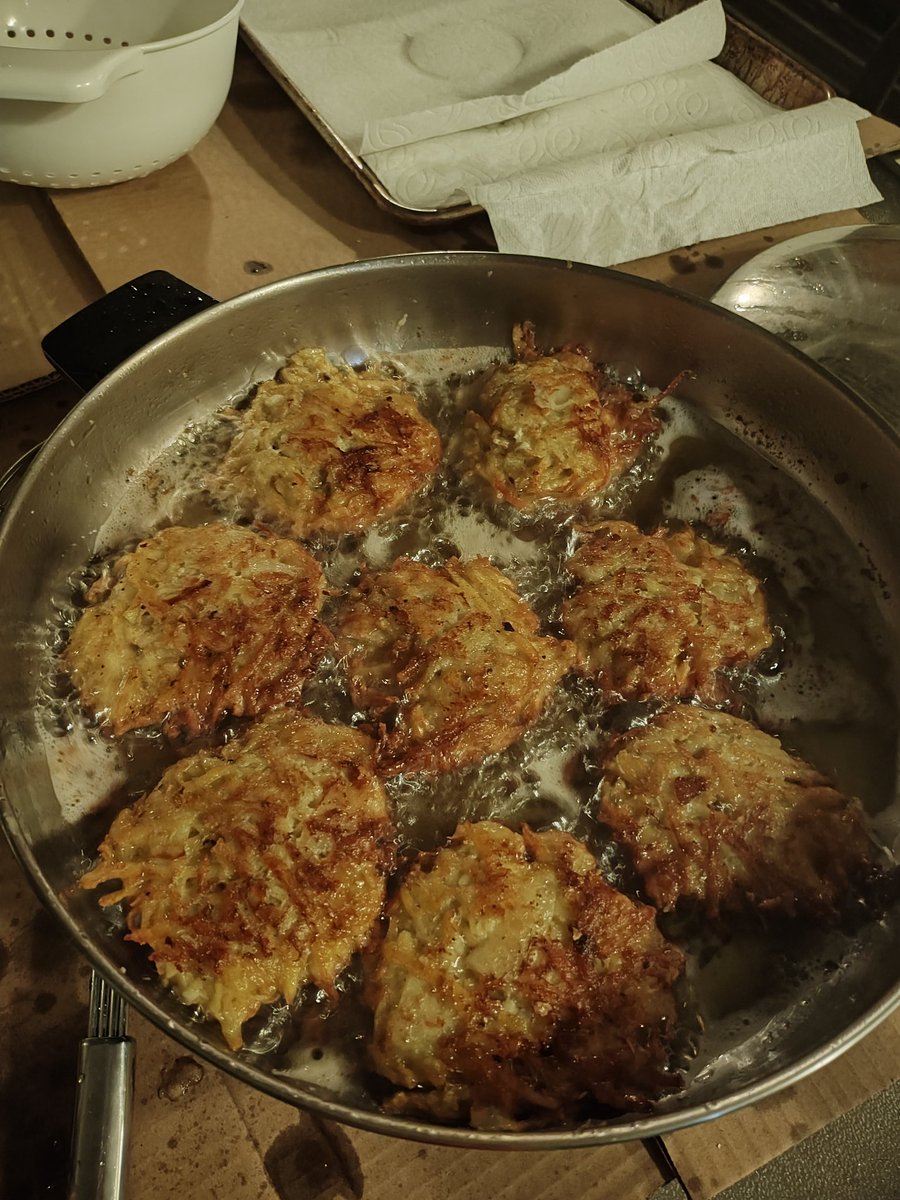 Denise Levy tweet media