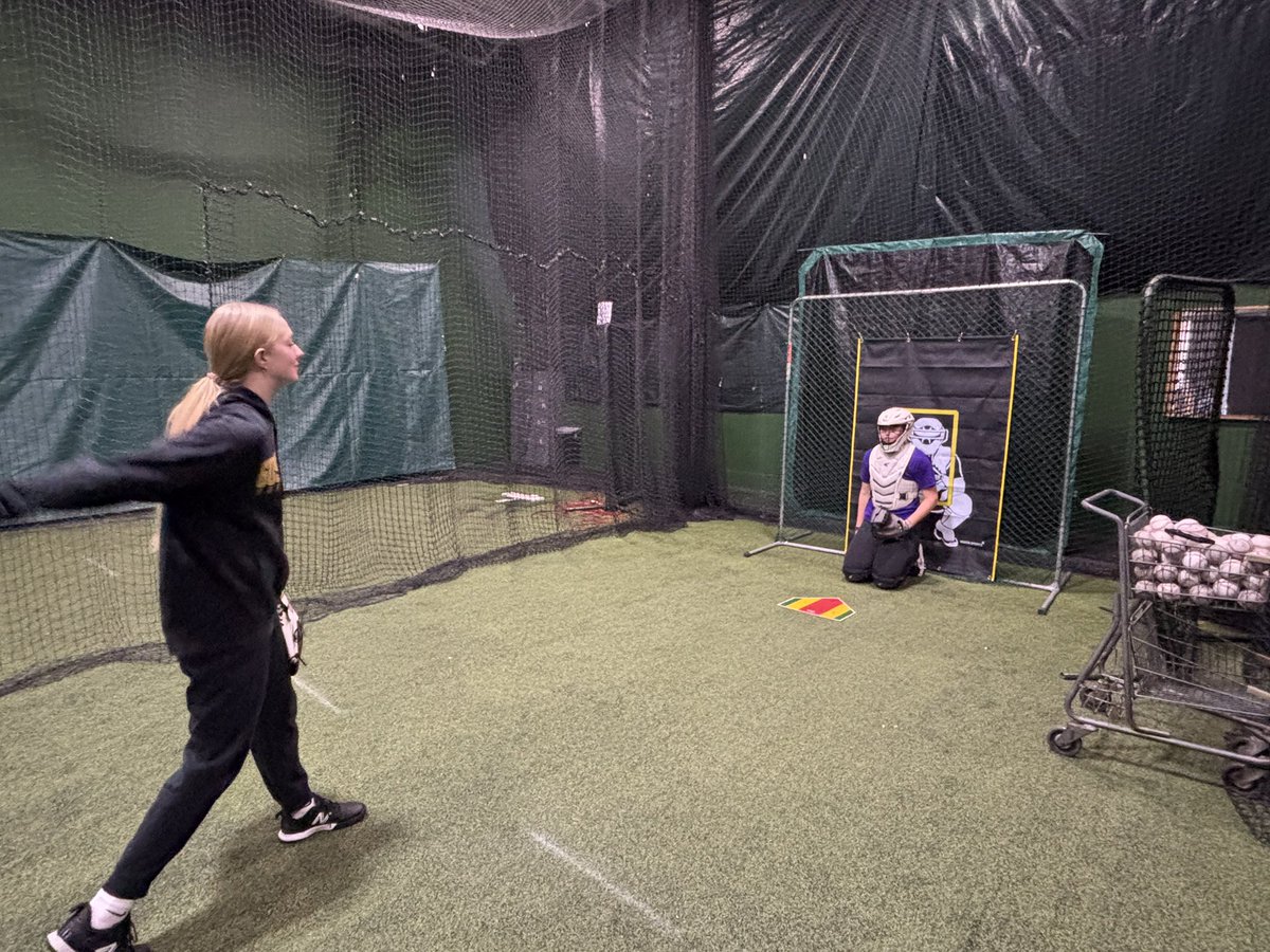 We love having our college players back during breaks. Many of our former Rennies get together over breaks to train and workout together for their upcoming collegiate seasons. We don’t want to just build athletes, we want to build lasting friendships! #therennieway