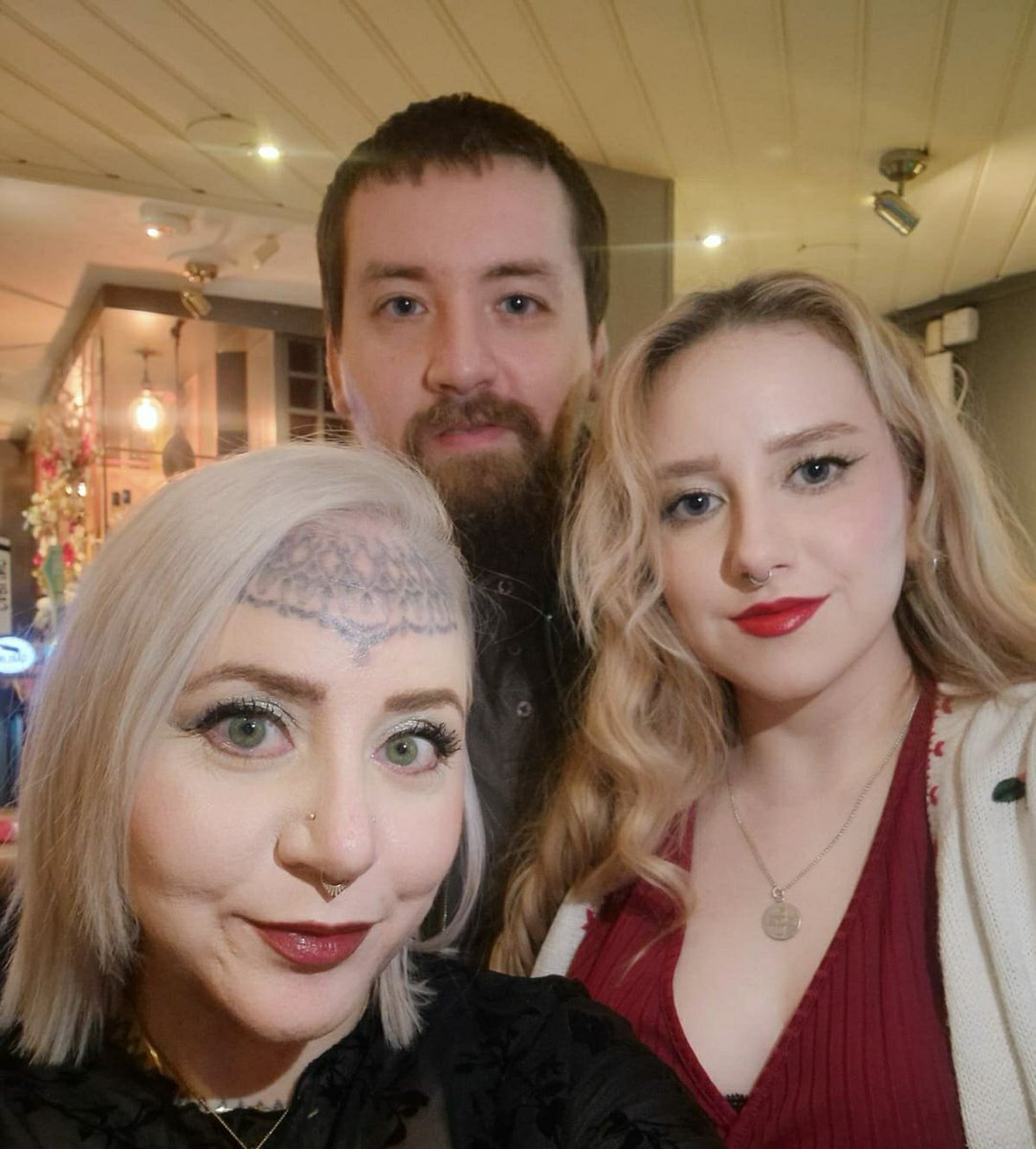 My family photo for Christmas 2024. Just the three of us 💗

William was very reluctant, but its nice to have a photo of us all.