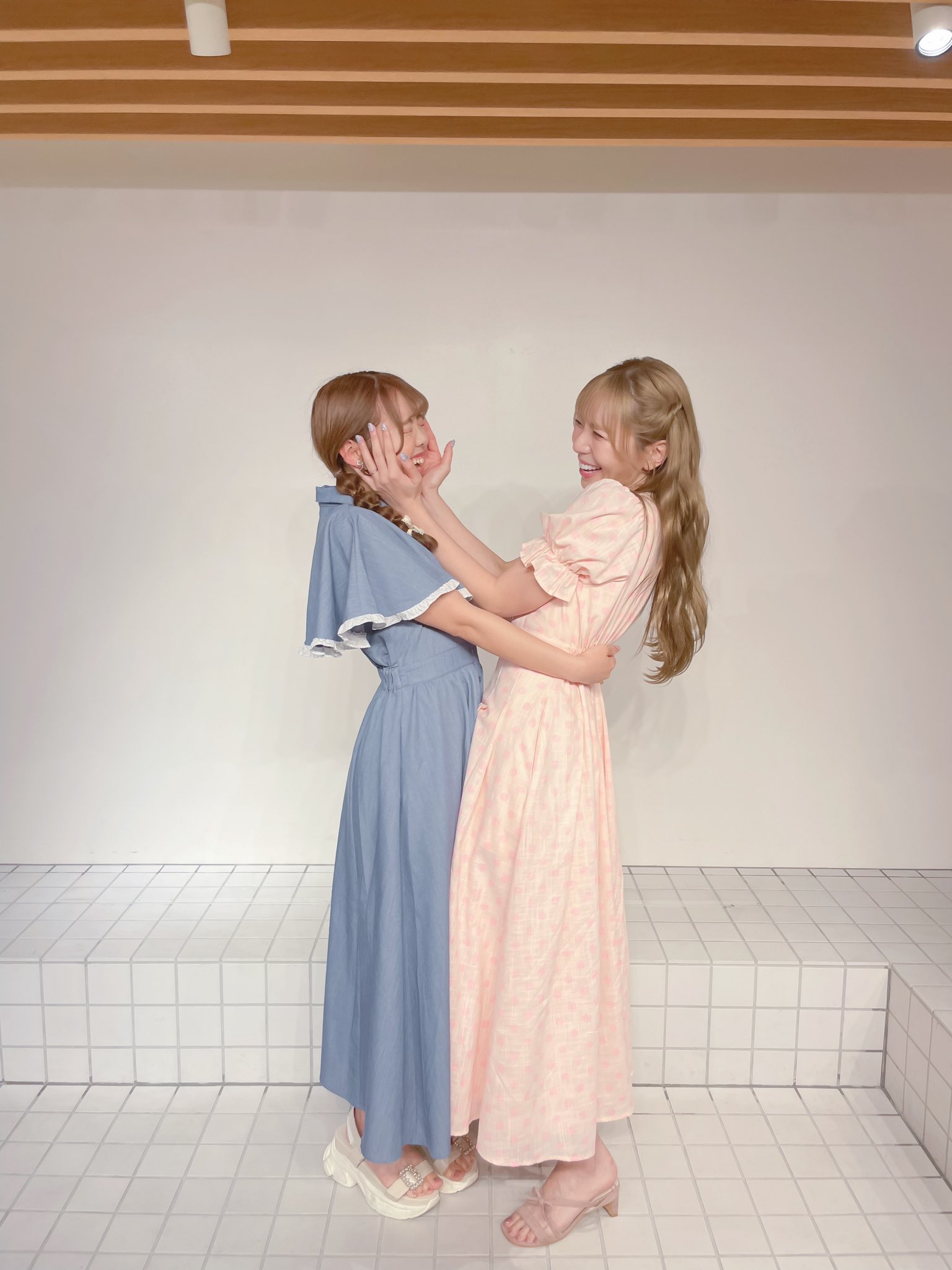 配色フリルケープワンピース　areeam あいにゃん　ワンピース　ブルー 配色フリルケープワンピース/Areeam（アリーム）のワンピース