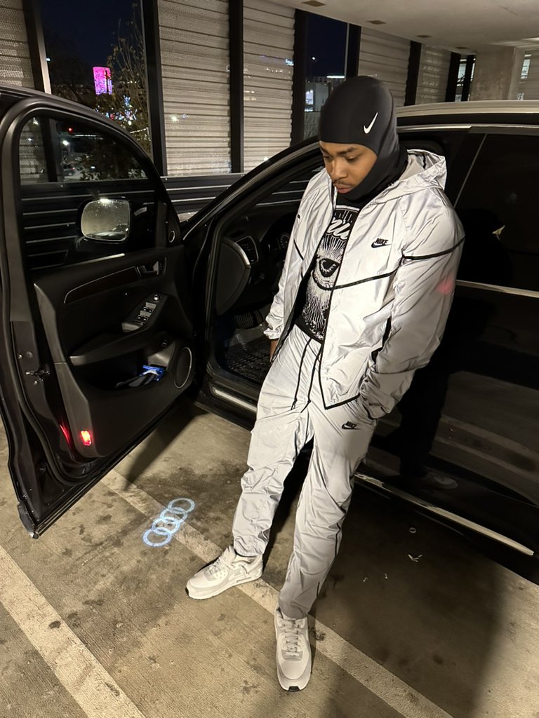 MackEra7's tweet photo. thank God everyday ion feel basic🌊 https://t.co/iCcy0mlB7U