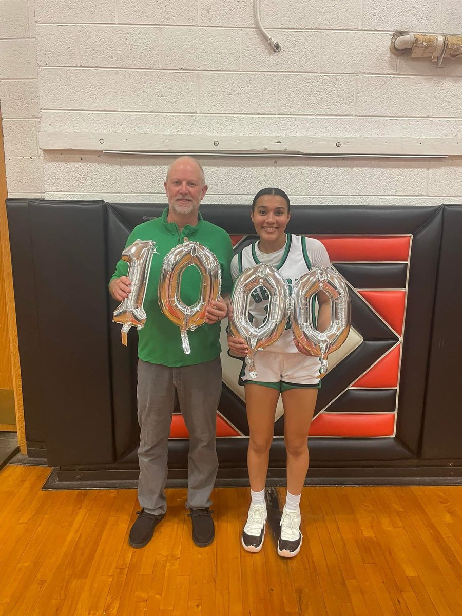 Happy 1000 points to me! I couldn’t have done it without my coach’s, teammates, and my hard work! I have so much love for this game and I am very blessed with reaching one of my goals. Another goal checked off my list but I am not done yet🏀🏀 #seniorszn <a href="/ladygeesebball/">Wethersfield Girls Basketball</a>
