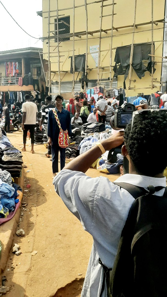 KafatoGreenWeek's tweet photo. Dans le cadre du tournage du spot d'annonce de notre évènement KAFATO GREEN WEEK, notre équipe est partie en repérage au marché Mokolo à Yaoundé. 

Affaire à suivre...

#kagrwe25  #kgw2025 https://t.co/COs1AO18BO