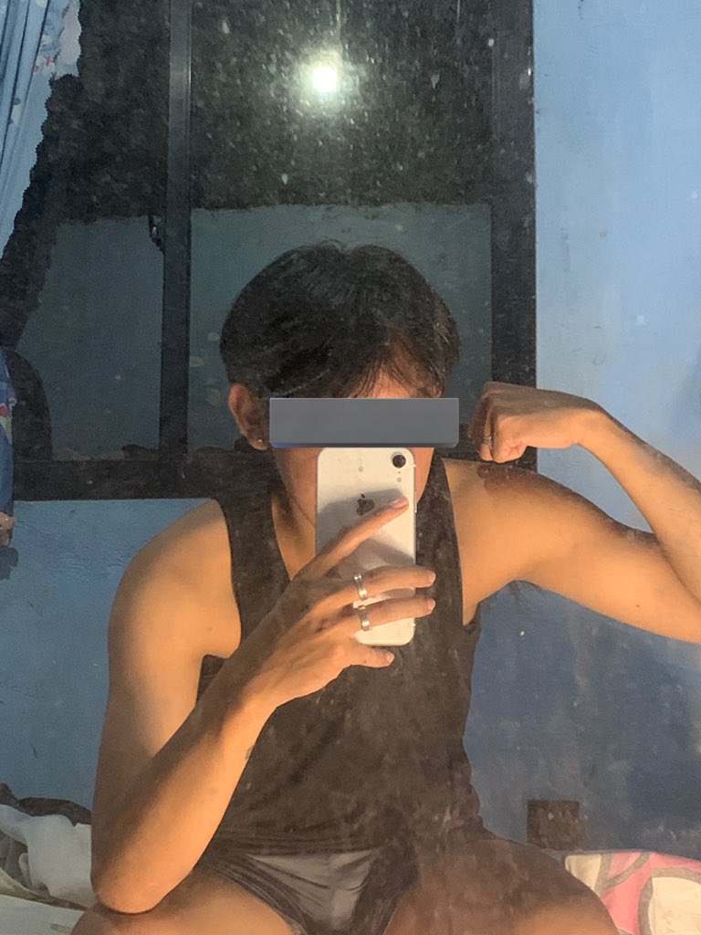 its_master12's tweet photo. Kahit wala naman😀 https://t.co/r6N1J8ebQS